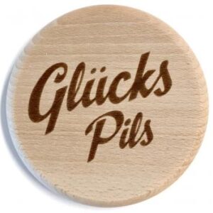 Glasdeckel aus Buche "Glücks Pils" Größe ca. 10cm, Motiv graviert