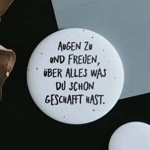 Magnet Augen zu und freuen