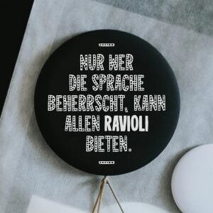 Magnet Nur wer die Sprache beherrscht kann allen Ravioli bieten